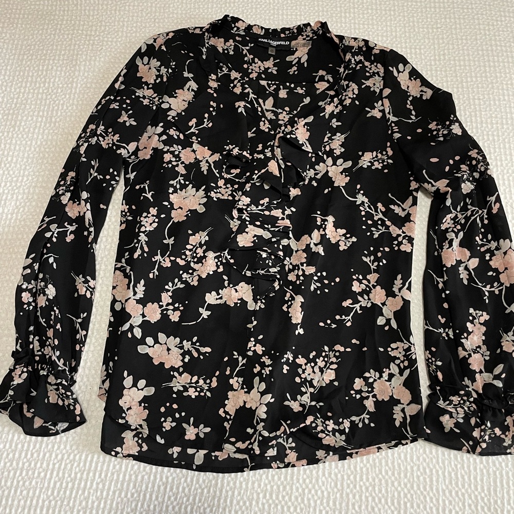 Button down blouse with light pink flowers Karl Lagerfeld XS
